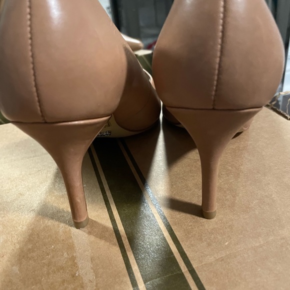Beige/tan high heeled shoes by Aldo size 6 - Picture 2 of 5